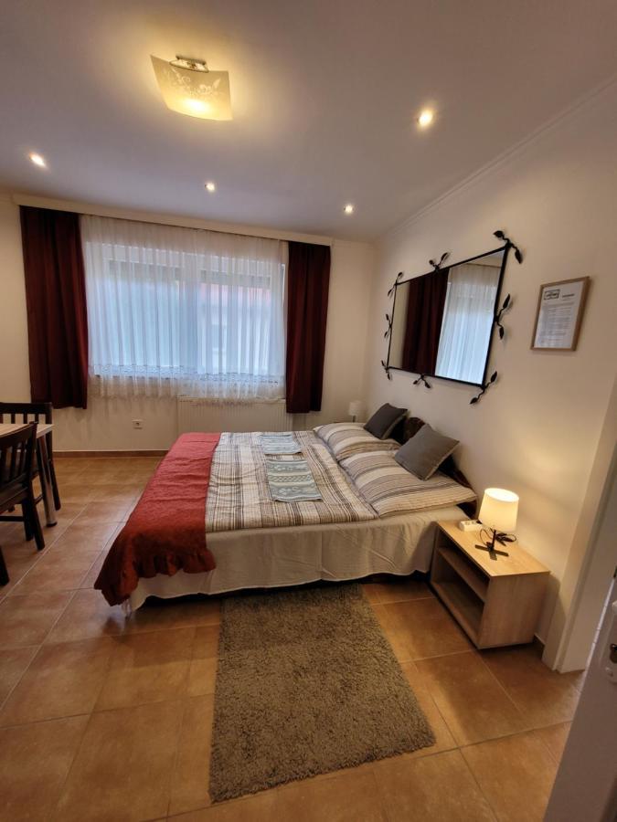 Zoe Apartman Siófok Eksteriør billede